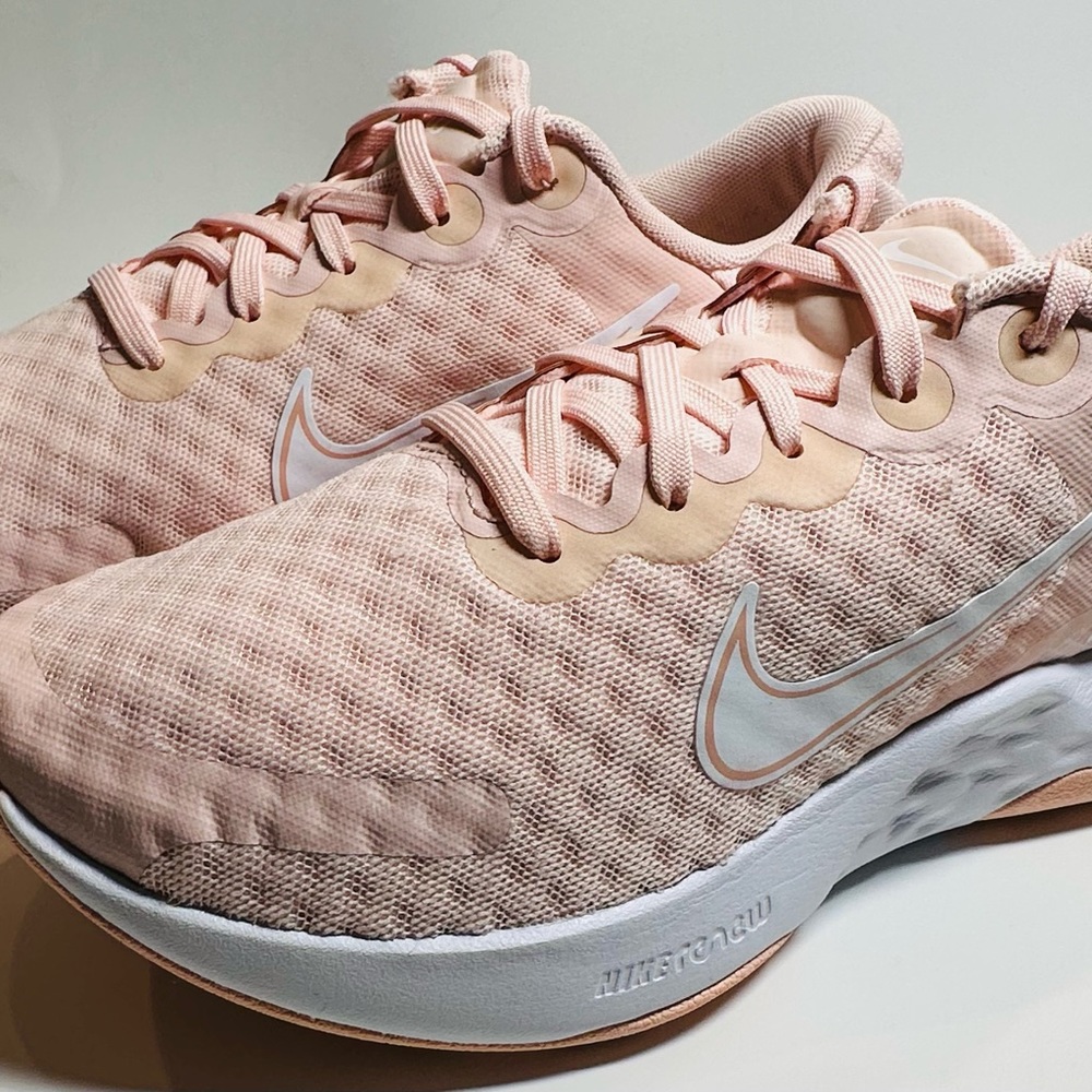 Nike Women's Renew Ride 3 Road Running Shoes